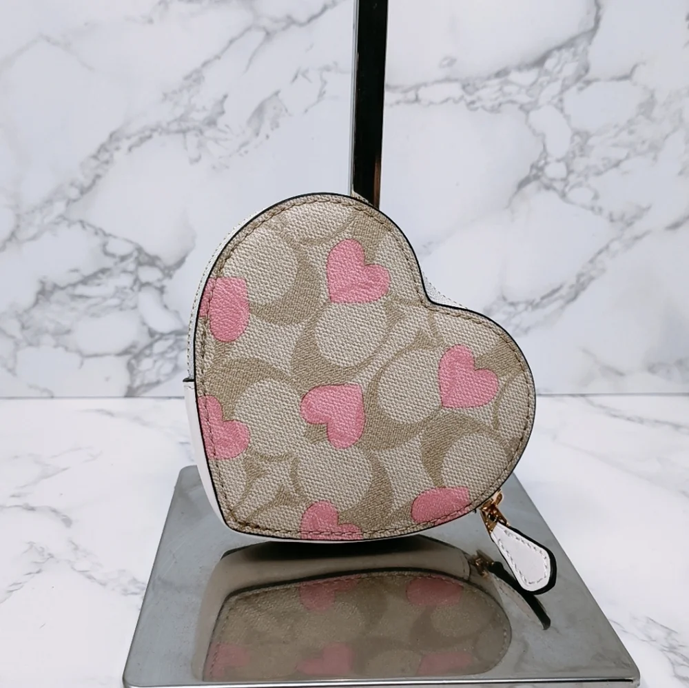 coach heart signature coin case - Picture 3 of 6